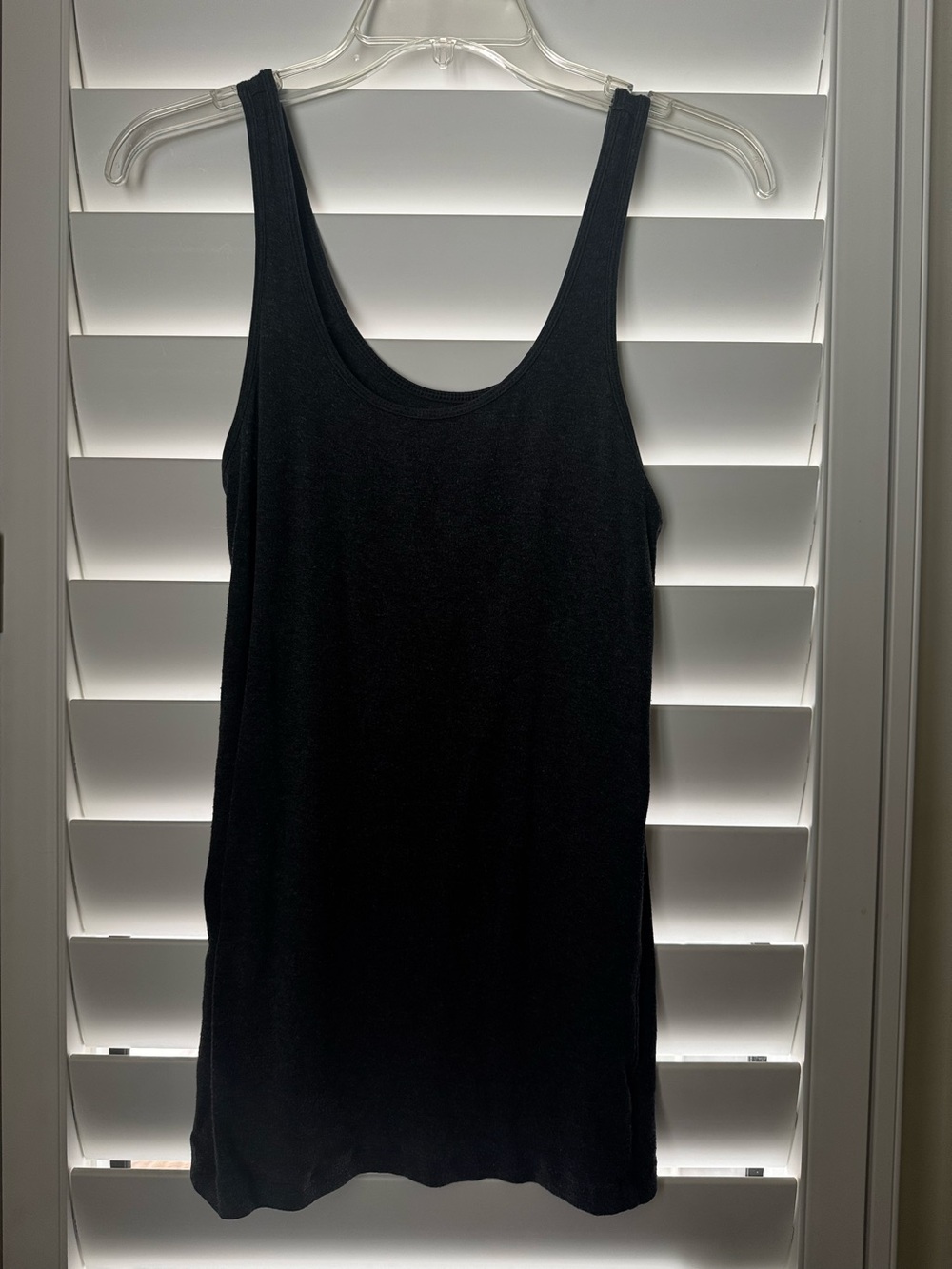 Old Navy Black Scoop Neck Tank Top - Women's